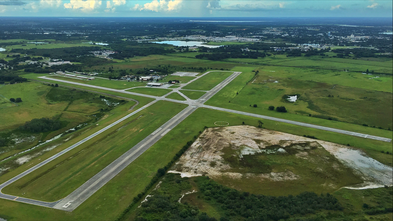 Lake Wales Airport in City of Lake Wales